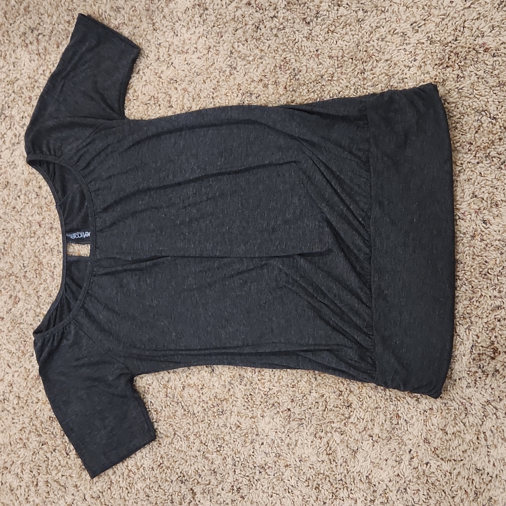 Gray maternity tee
